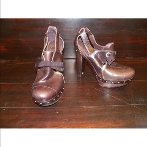 New Womens UGG Celestina Rum Leather Heels Clogs
